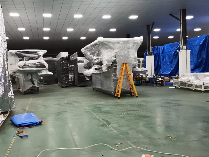 東莞某公(gong)司重型真空防(fáng)雨木箱