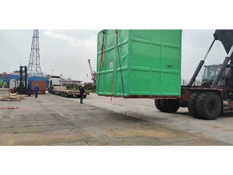 出口(kǒu)重型真(zhēn)空防雨(yu)包裝