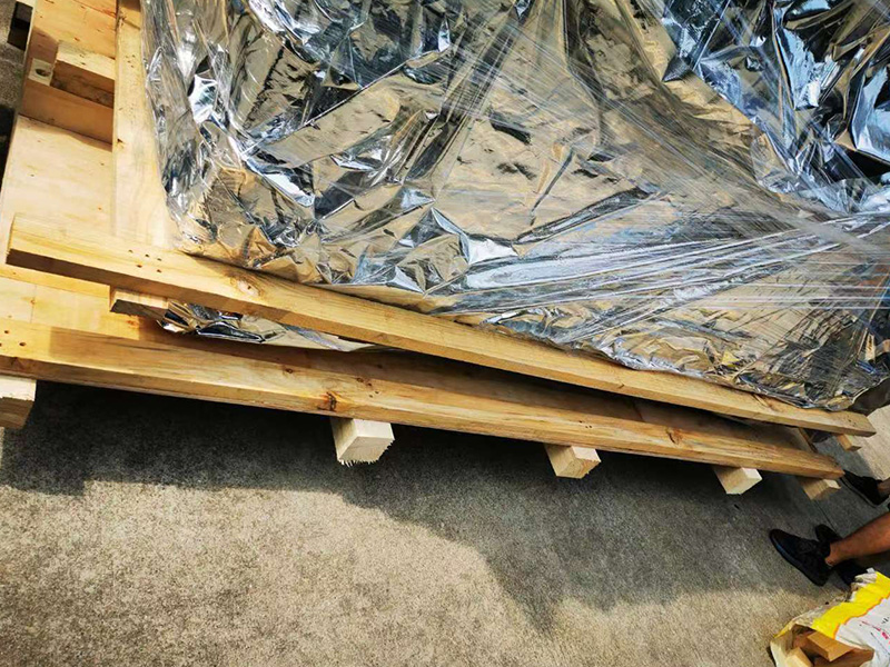 深(shēn)圳沙井顯示設備(bei)真空熏蒸出口包(bāo)裝